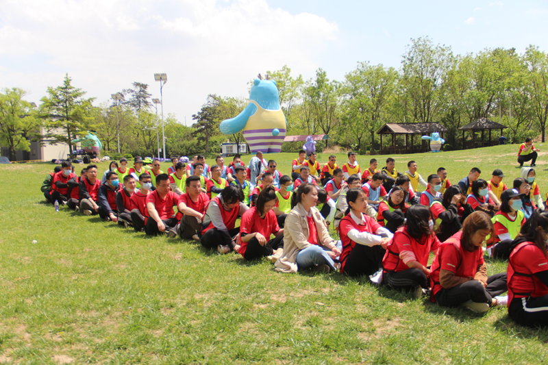 百人團隊拓展訓練在十渡拓展基地